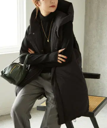 SLOBE IENA 블랙 후드 부착 다운 베스트