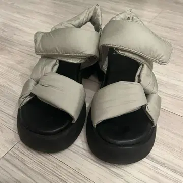 by 키다리 아저씨 경량 통굽 패디드 샌들 LL 라이트 카키