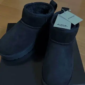 새상품 택 포함 아줄바이마우지 통굽 무스탕 숏부츠 블랙 S
