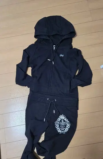 Rady 블랙 후드 부착 셋업 L