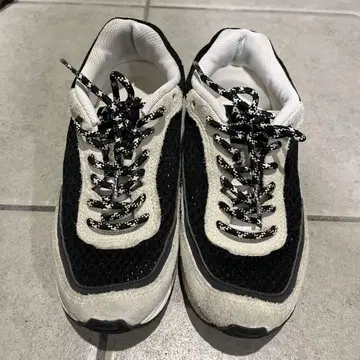 A.P.C. 스니커즈 블랙/화이트