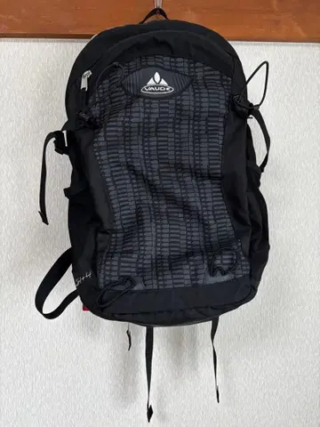 VAUDE wizard 24+4 백팩 블랙 스트라이프