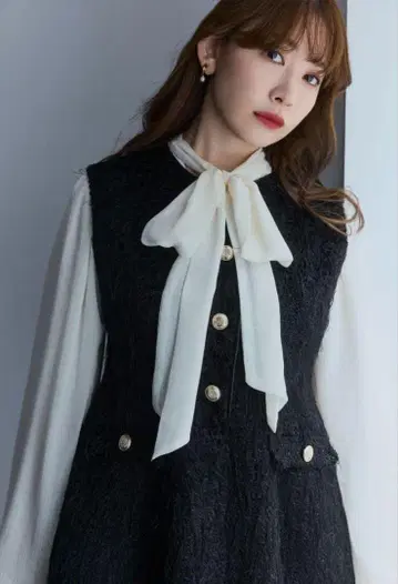 herlipto Two-Way Bow-Tie Chiffon Blouse