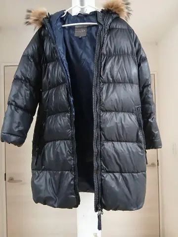 DUVETICA 네이비 다운 자켓 후드 부착