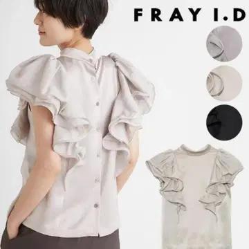[새상품급] FRAY.I.D 프릴 반팔 블라우스