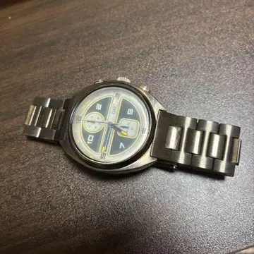 D&G 아날로그 크로노그래프 시계 실버