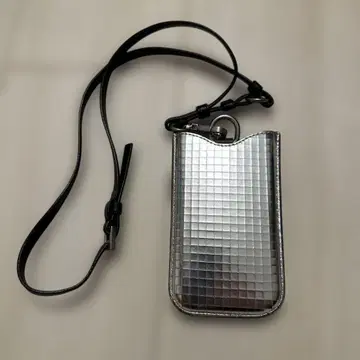 질 샌더 실버 코팅 가죽 패스 케이스