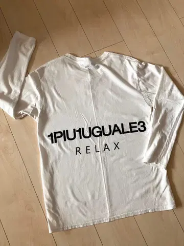 1PIU1UGUALE3 화이트 긴팔 T셔츠