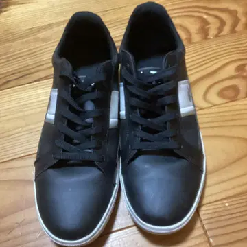 Lacoste 블랙 스니커즈