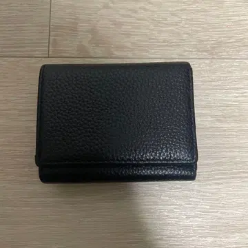 블랙 가죽 3단 폴더형 지갑