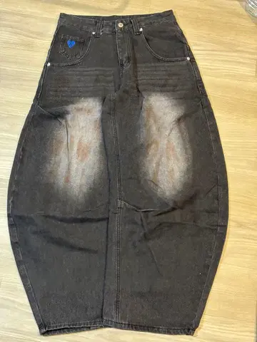 데미지 가공 블랙 와이드 데님 팬츠