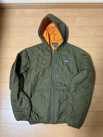 [ 새상품급 ] patagonia 다이아몬드 퀼트 보머 후디