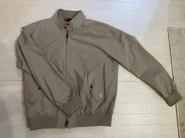BARACUTA 점퍼 44 베이지? 옅은 카키?