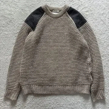 PEREGRINE 페레그린 숄더 절개 니트 영국제 M