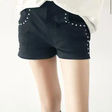 ACLENT 블랙 스터드 숏팬츠 M