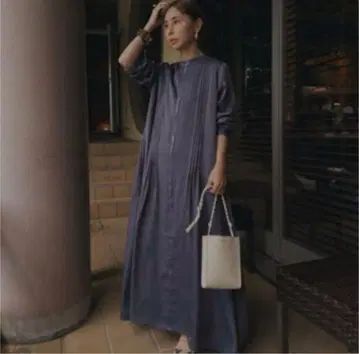QUEUE BUTTON DRESS