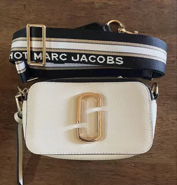MARC JACOBS 화이트 숄더백