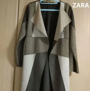 세련된 ZARA 패치워크풍 피치 스킨 스웨이드 아우터