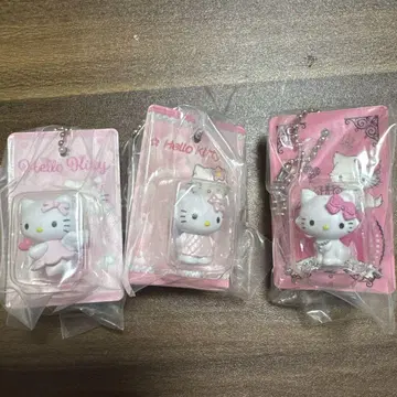 헬로키티 캡슐 토이 3개 세트