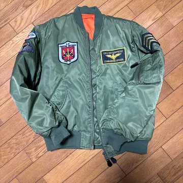 MA-1 플라이트 자켓 올리브 그린