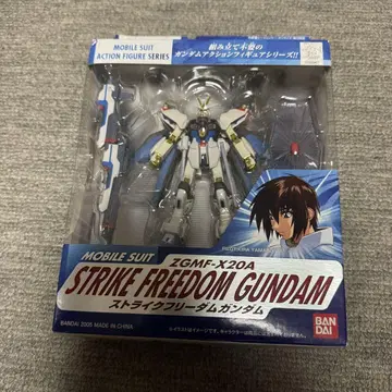 BANDAI 스트라이크 프리덤 건담