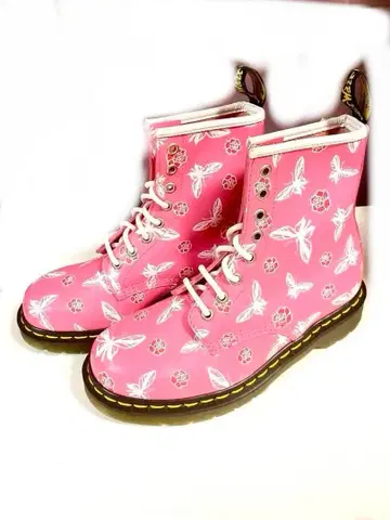 미사용 닥터마틴 8홀 핑크 나비 장미 UK5