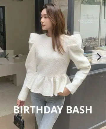BIRTHDAY BASH 퍼프 숄더 프릴 탑스