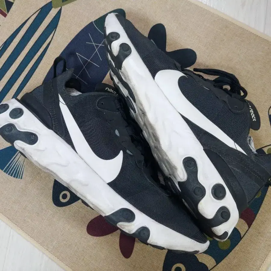 [275] Nike React Element Sneakers