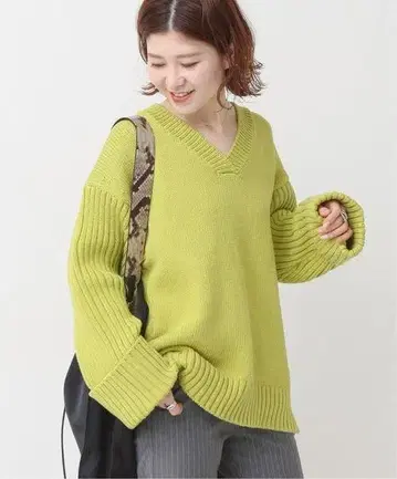 Spick&Span 코튼 로게이지 V넥 풀오버 니트