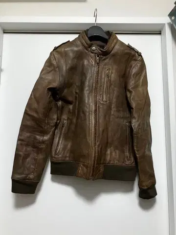 브라운 가죽 자켓