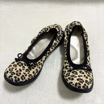락 락 하늘을 나는 펌프스 천연 가죽 펌프스 레오파드 24cm