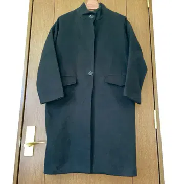 블랙 스탠드 카라 체스터 코트 코쿤
