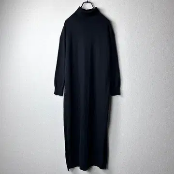 뷰티앤유스 터틀넥 맥시 길이 니트 원피스 블랙