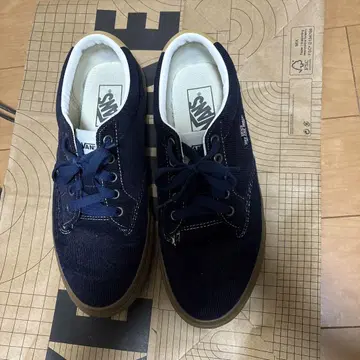 VANS OFF THE WALL 네이비 스니커즈