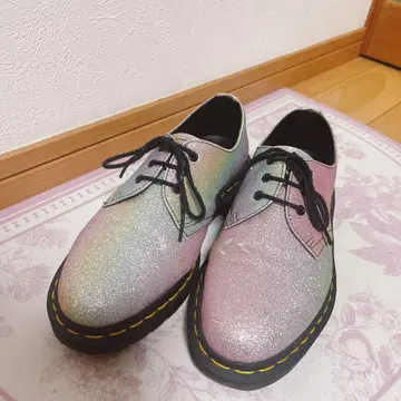 닥터마틴 Dr.Martens 레인보우 글리터 3홀 신발