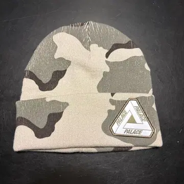 Palace 카모 패턴 니트 모자
