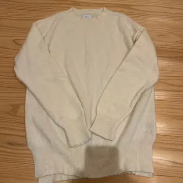 UNDECORATED 아이보리 캐시미어 스웨터