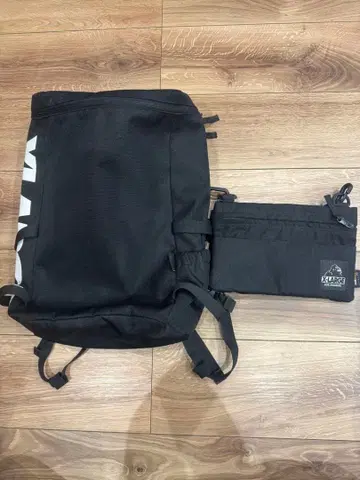 X-LARGE 블랙 백팩 숄더 포함