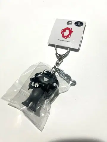 블랙 미야쿠미야쿠 입체 PVC 키링
