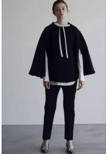 OHGA 스무스 핏 팬츠 M 사이즈