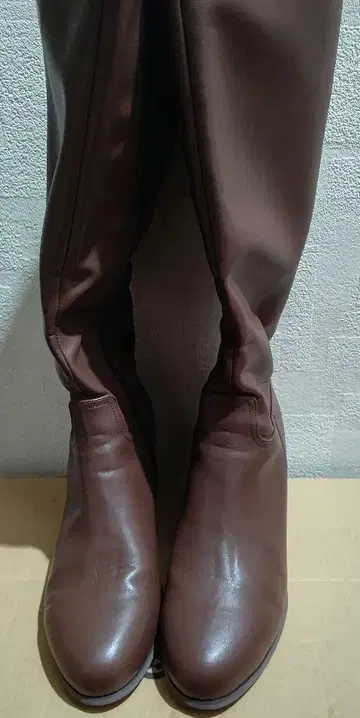 다크 브라운 롱 부츠