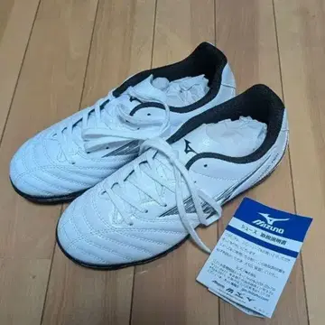 미사용 새상품 Mizuno 축구화 화이트