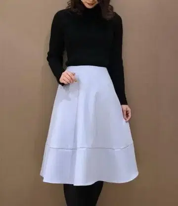 새상품 M-premier 엠프리미어 스커트 블루 스카이블루 프티 사이즈