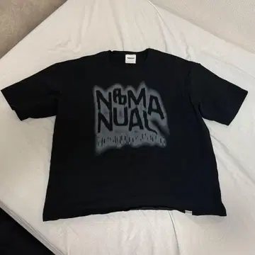 [ NOMANUAL ] Buzz T-shirt