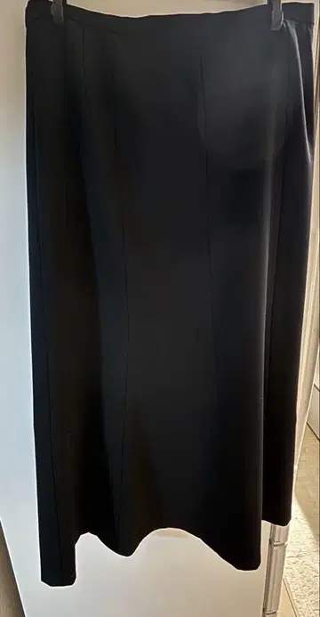 블랙 스트레이트 실루엣 롱 스커트 머메이드 스커트 LL