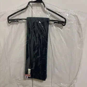 클리닝 완료 네스트로브 머플러 다크 그린