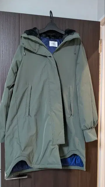 ANTGAUGE 올리브 그린 다운 자켓