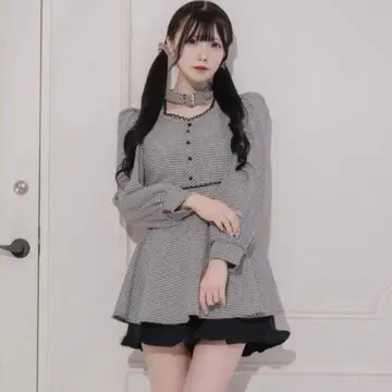 pium 초커 포함 깅엄 체크 셋업 화이트