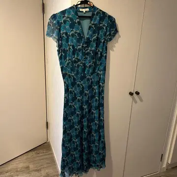 Laura Ashley 실크 플라워 프린트 반팔 롱 원피스