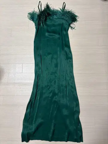 ZARA 퍼 롱 원피스 드레스 그린 S 사이즈